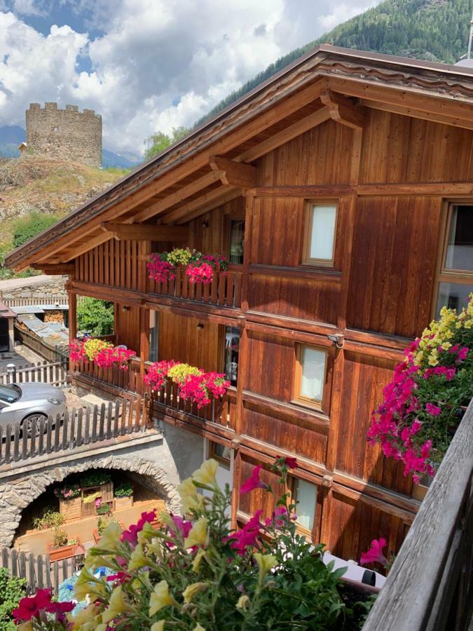 Hotel Il Maniero Ossana Exterior foto